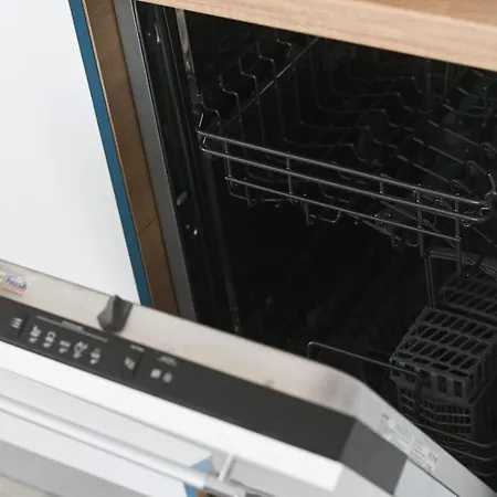 Ally By The Sea & Spa- Mamaia Nord- Private Parking-In Alezzi Beach Resort Apartment Năvodari