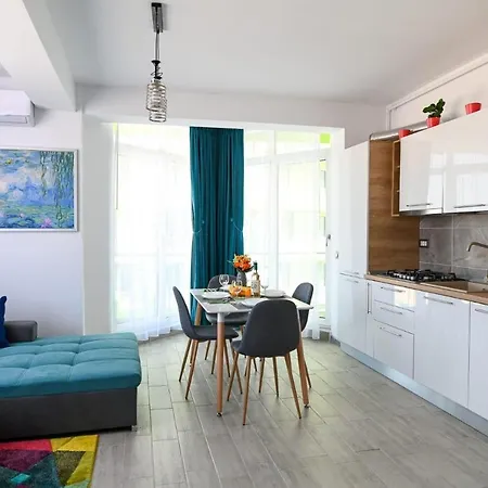 Azuria - Ally By The Sea & Spa- Mamaia Nord- Private Parking-in Alezzi Apartment *