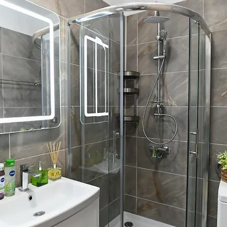 Apartment Azuria - Ally By The Sea & Spa- Mamaia Nord- Private Parking-in Alezzi *