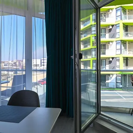 Azuria - Ally By The Sea & Spa- Mamaia Nord- Private Parking-in Alezzi Navodari