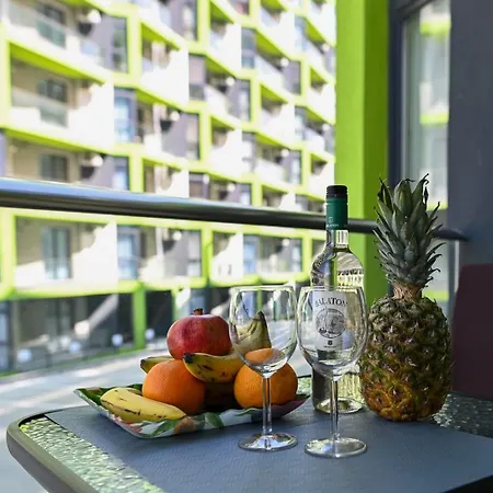 Azuria - Ally By The Sea & Spa- Mamaia Nord- Private Parking-in Alezzi Apartment