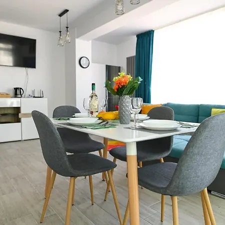 Apartment Azuria - Ally By The Sea & Spa- Mamaia Nord- Private Parking-in Alezzi