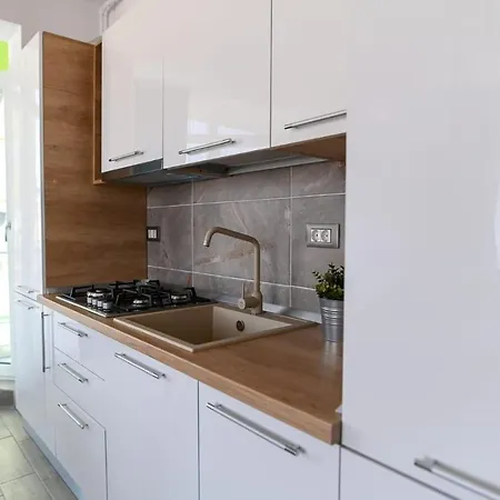 Ally By The Sea & Spa- Cu Parcare Privata-in Alezzi Apartment *