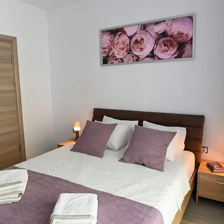 Apartment Ally By The Sea & Spa- Cu Parcare Privata-in Alezzi