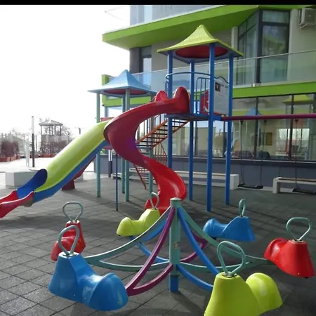 Azuria - Ally By The Sea & Spa- Mamaia Nord- Private Parking-in Alezzi Navodari