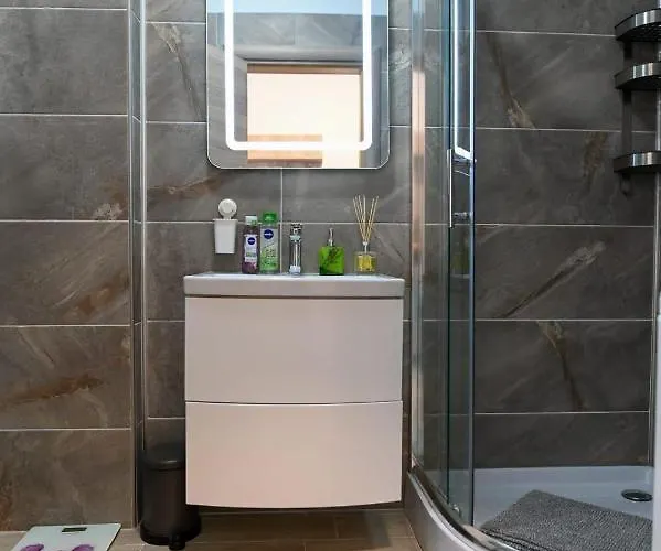 Ally By The Sea & Spa- Mamaia Nord- Private Parking-in Alezzi Appartement *