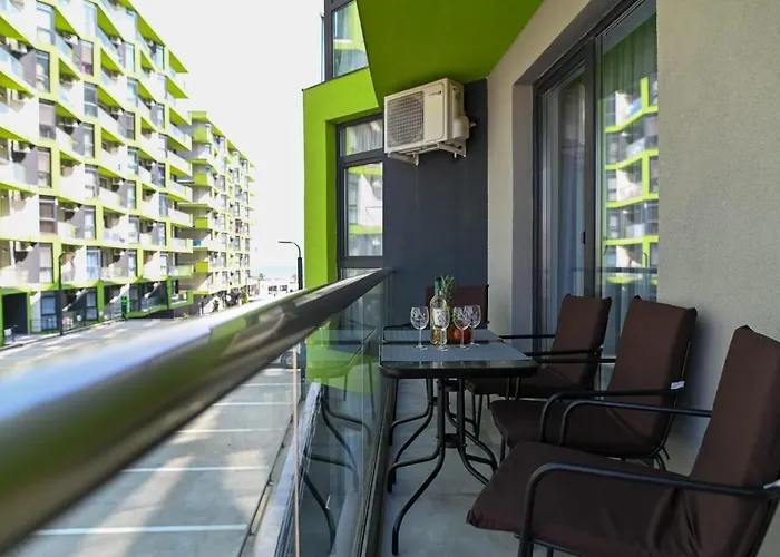 Appartement Ally By The Sea & Spa- Mamaia Nord- Private Parking-in Alezzi