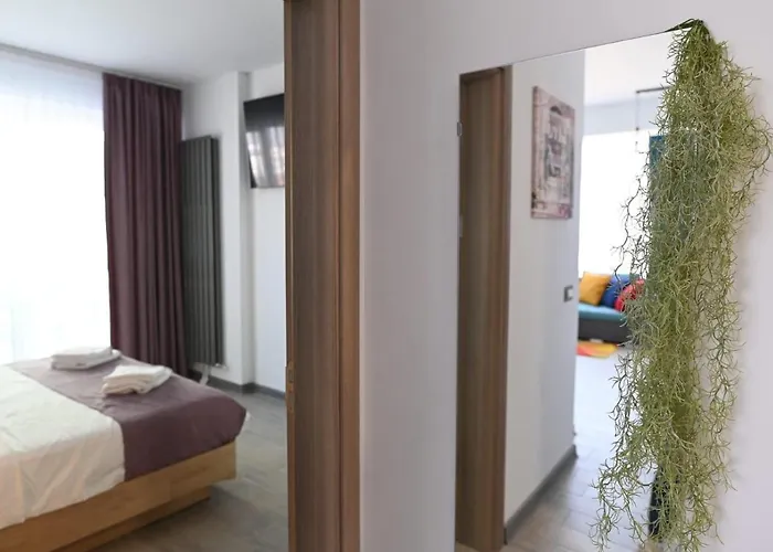 Ally By The Sea & Spa- Mamaia Nord- Private Parking-in Alezzi Năvodari