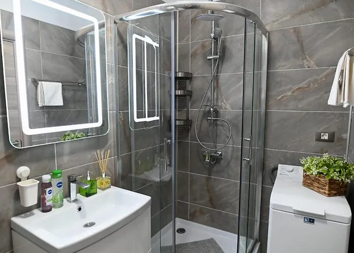 Appartement Ally By The Sea & Spa- Mamaia Nord- Private Parking-in Alezzi *