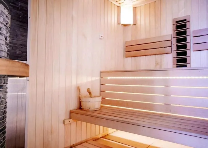 Ally By The Sea & Spa- Mamaia Nord- Private Parking-in Alezzi *