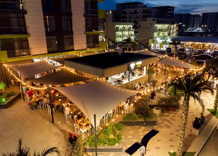 Appartement Ally By The Sea & Spa- Mamaia Nord- Private Parking-in Alezzi *