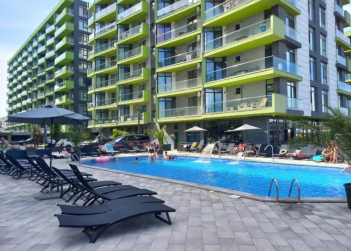 Appartement Ally By The Sea & Spa- Mamaia Nord- Private Parking-in Alezzi Năvodari